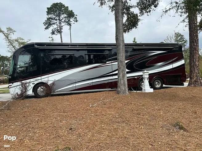 2015 Entegra Coach Anthem 44LS - Used Diesel Pusher For Sale by Pop RVs in Hilton Head Island, South Carolina features Air Conditioning, Slideout, Leveling Jacks, Generator, Awning