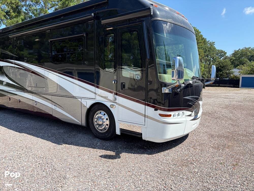 2015 Entegra Coach Anthem 44SL - Used Diesel Pusher For Sale by Pop RVs in Bluffton, South Carolina features Generator, Awning, Slideout, Leveling Jacks, Air Conditioning