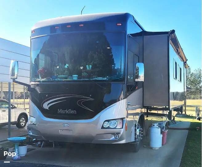 2011 Meridian Itasca  40U by Winnebago from Pop RVs in Lindale, Texas