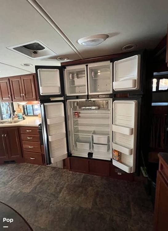 Used 2014 Winnebago Vista 35B available in Madison, Maine