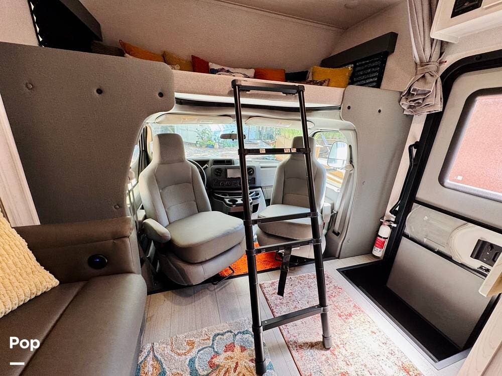 2025 East to West Entrada 2950OK - Used Class C For Sale by Pop RVs in Denver, North Carolina features Generator, Slideout, Leveling Jacks, Awning, Air Conditioning