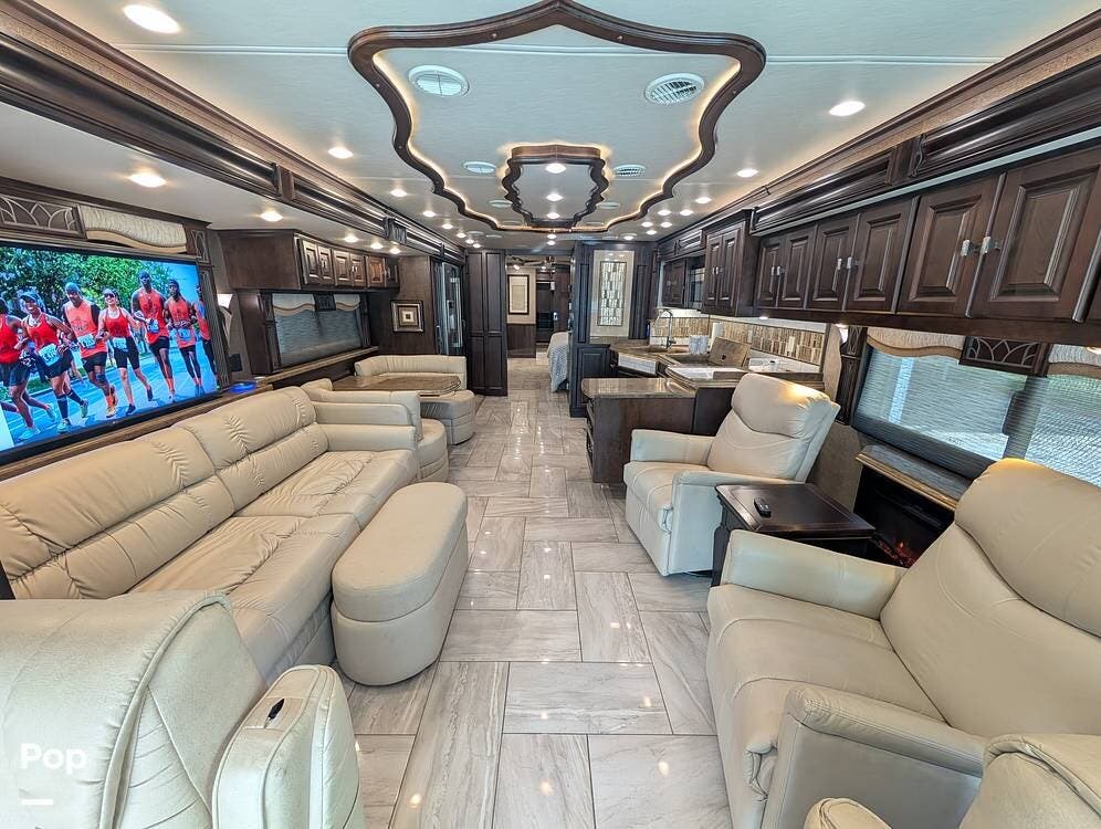2017 Tiffin Allegro Bus 45OPP - Used Diesel Pusher For Sale by Pop RVs in Titusville, Florida features Leveling Jacks, Awning, Generator, Air Conditioning, Slideout