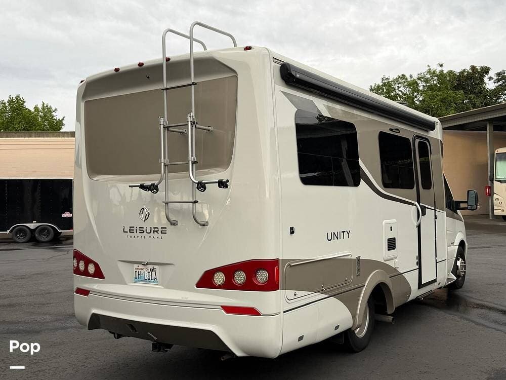 Used 2017 Leisure Travel Unity U24FX available in Seattle, Washington