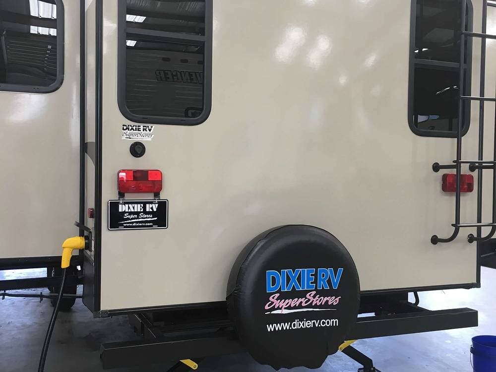 2018 Hideout 315RDTS by Keystone from Pop RVs in Northport, Alabama