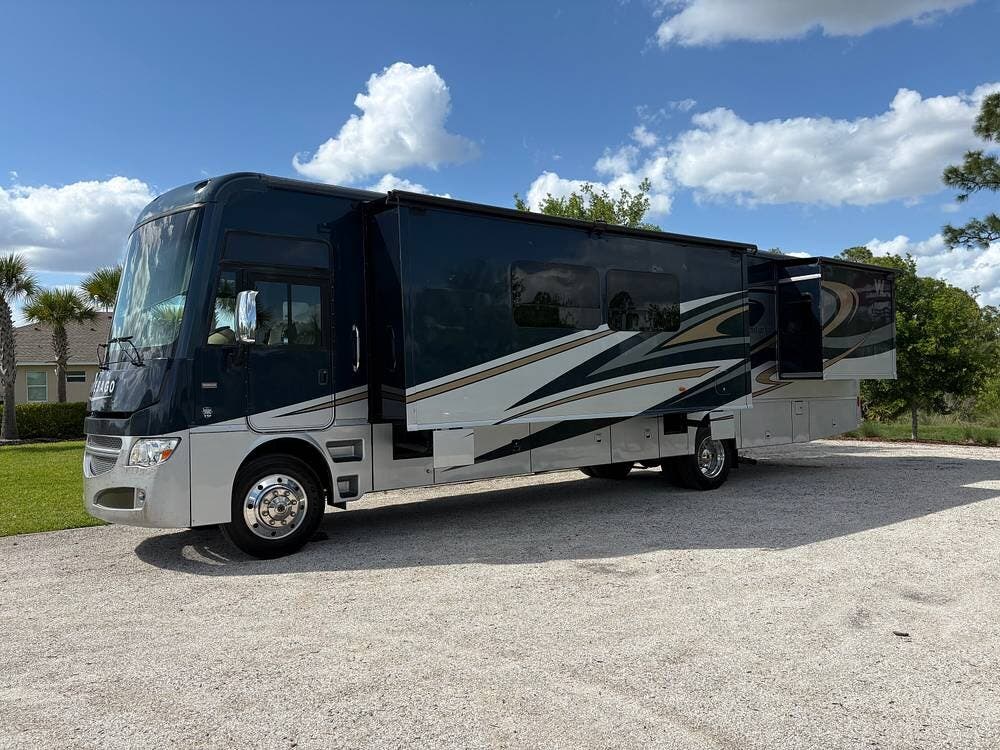 Used 2014 Winnebago Adventurer 38Q available in Punta Gorda, Florida