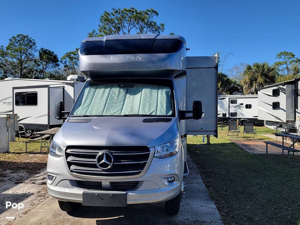 2020 Wayfarer 25RW by Tiffin from Pop RVs in Hobe Sound, Florida