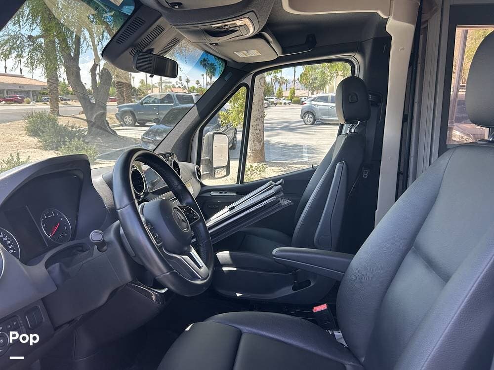 2020 Winnebago View 24J - Used Class C For Sale by Pop RVs in Palm Desert, California features Awning, Air Conditioning, Slideout, Generator