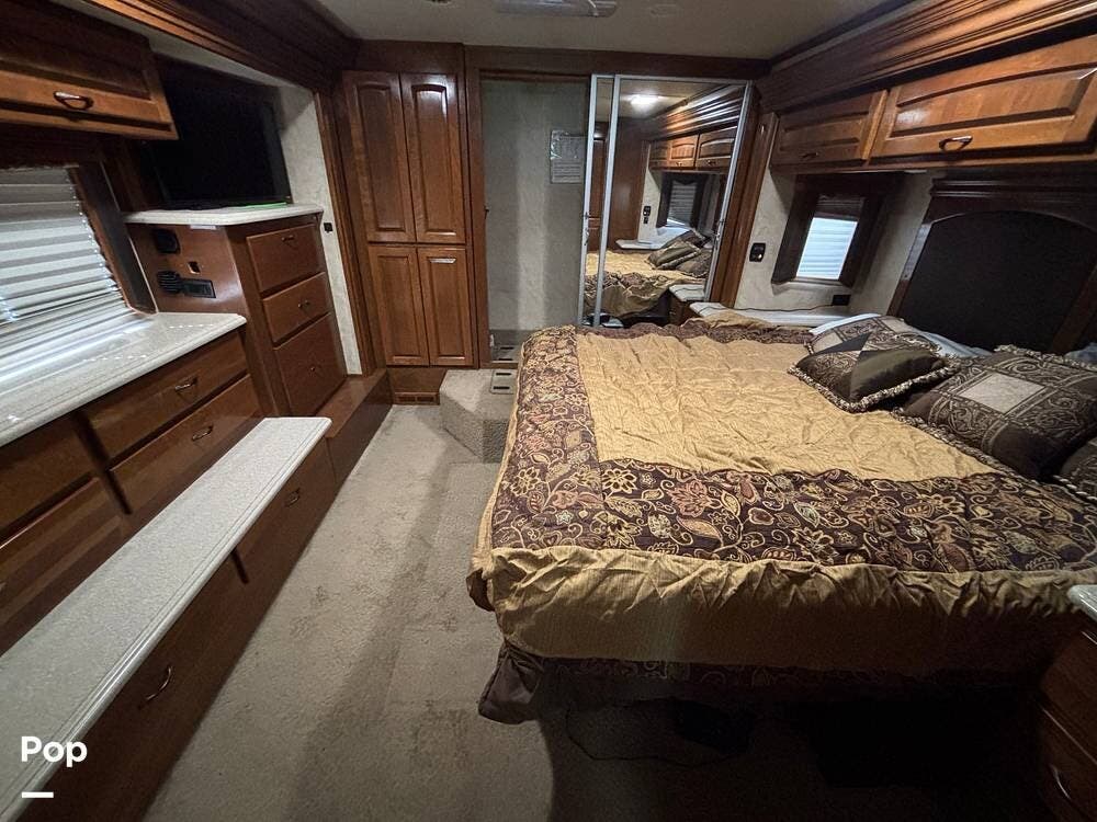 2009 Camelot 42PDQ by Monaco RV from Pop RVs in Taylorville, Illinois
