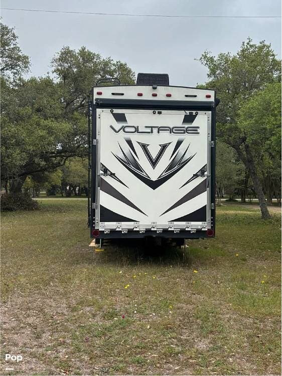 2016 Voltage 3970 by Dutchmen from Pop RVs in Inez, Texas