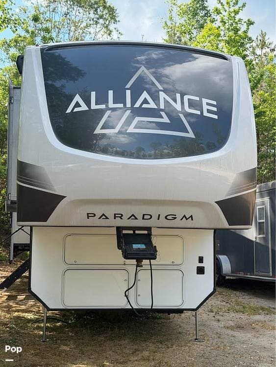 2024 Alliance RV Paradigm 370FB - Used Fifth Wheel For Sale by Pop RVs in Toccoa, Georgia features Slideout