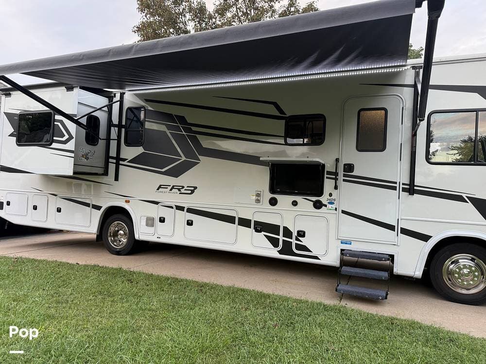 2023 Forest River FR3 34DS - Used Class A For Sale by Pop RVs in Topeka, Kansas features Generator, Slideout, Awning, Air Conditioning, Leveling Jacks