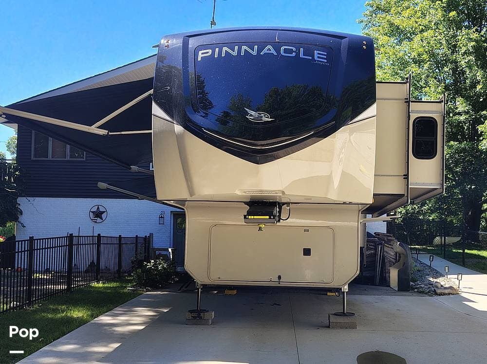 2022 Pinnacle 36SSWS by Jayco from Pop RVs in Bloomingdale, Michigan