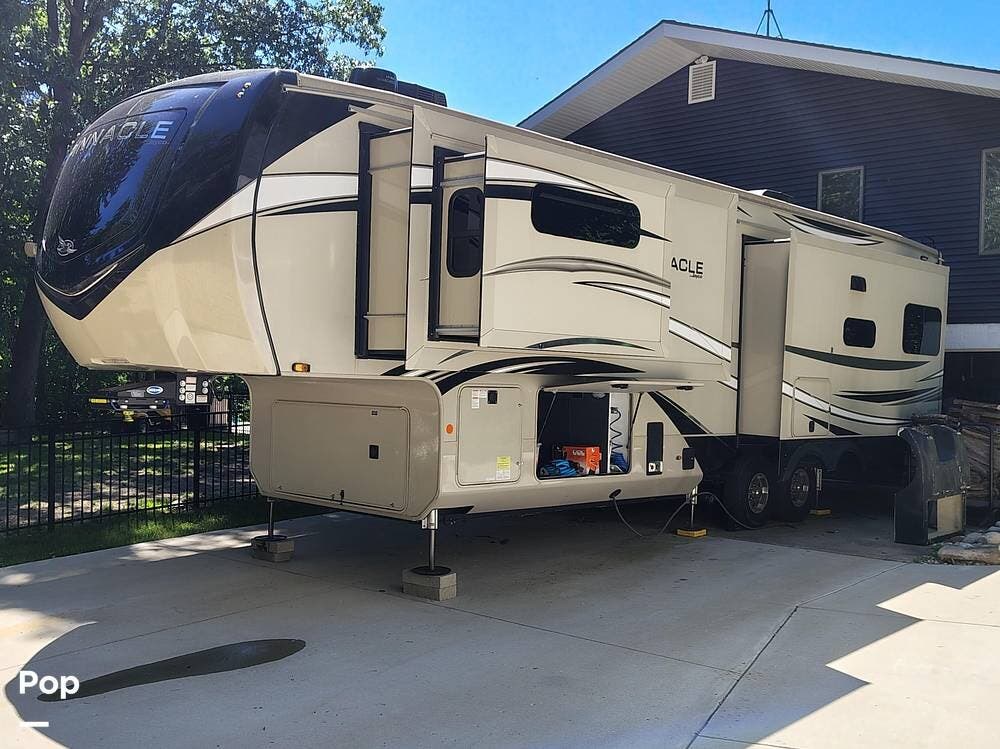 2022 Pinnacle 36SSWS by Jayco from Pop RVs in Bloomingdale, Michigan