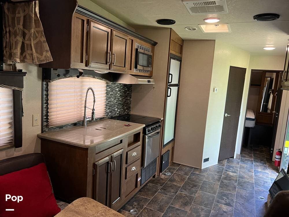 Used 2018 Forest River Shockwave 24RQGMX available in Georgetown, Texas