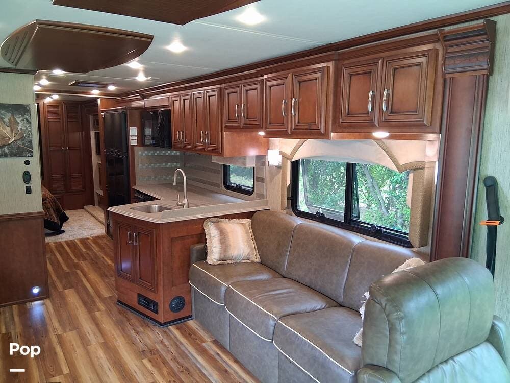 2016 Newmar Ventana LE 3436 - Used Diesel Pusher For Sale by Pop RVs in Byron, Michigan features Awning, Air Conditioning, Leveling Jacks, Generator, Slideout