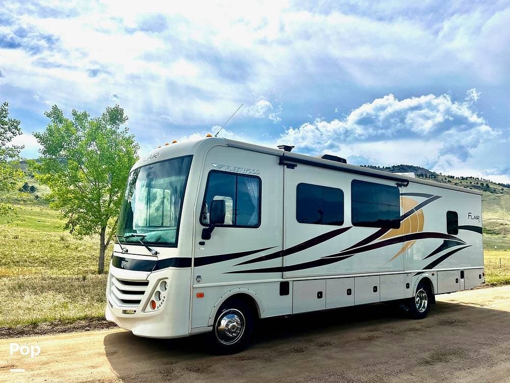 2017 Fleetwood Flair Fleetwood  31W - Used Class A For Sale by Pop RVs in Boulder, Colorado features Air Conditioning, Slideout, Awning, Leveling Jacks, Generator