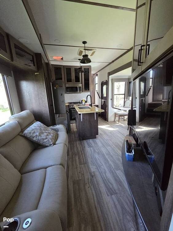 Used 2021 Alliance RV Valor 42V13 available in Hubbard, Texas