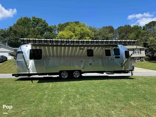 2018 Classic 30RBQ by Airstream from Pop RVs in Marietta, Georgia