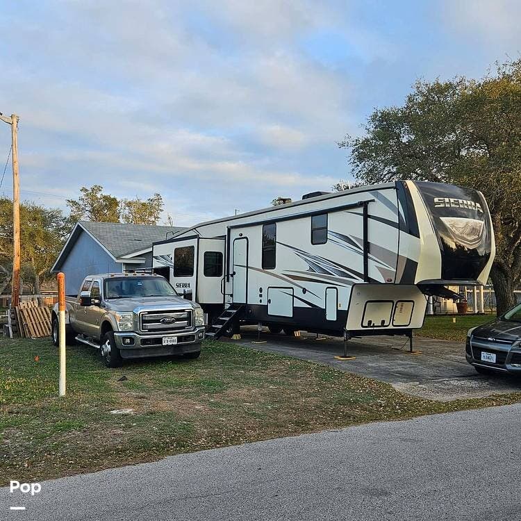 2019 Forest River Sierra 378FB - Used Fifth Wheel For Sale by Pop RVs in Aransas Pass, Texas features Slideout