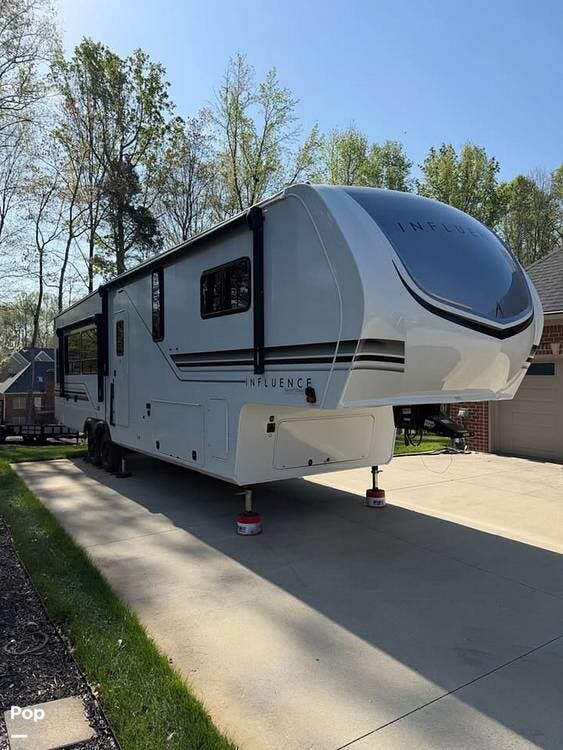 2024 Grand Design Influence M-3503GK - Used Fifth Wheel For Sale by Pop RVs in Lexington, North Carolina features Air Conditioning, Slideout, Awning