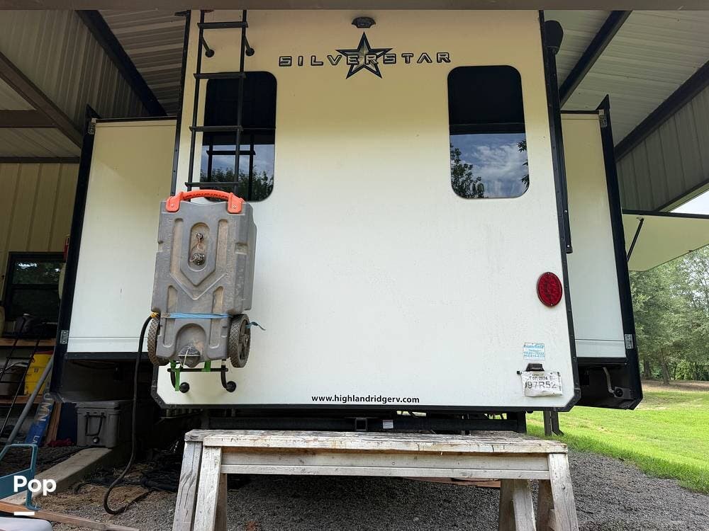 Used 2022 Highland Ridge Silverstar 395BHS available in Diana, Texas