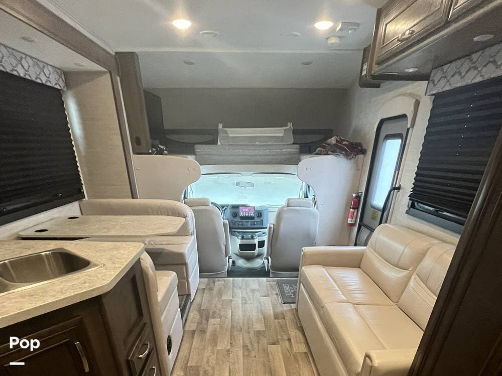 2021 Jayco Redhawk Jayco  31F - Used Class C For Sale by Pop RVs in Sarasota, Florida features Slideout