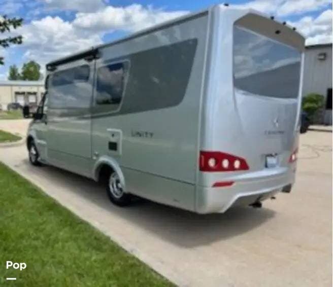 2019 Leisure Travel Unity 24 MB - Used Class C For Sale by Pop RVs in Columbia, Missouri features Slideout