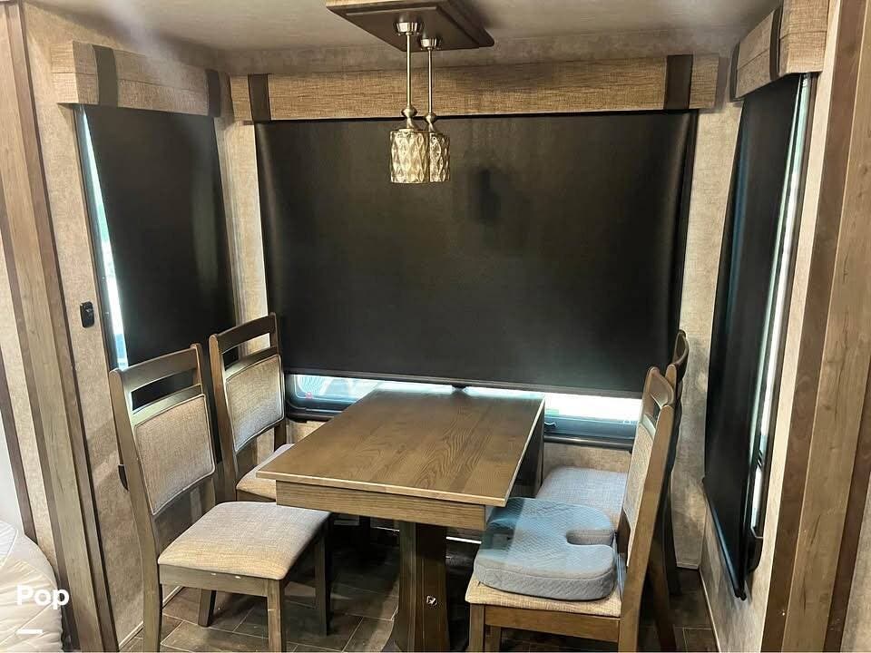 2018 Highland Ridge Open Range 427BHS - Used Fifth Wheel For Sale by Pop RVs in Ardmore, Oklahoma features Air Conditioning, Leveling Jacks, Slideout, Awning