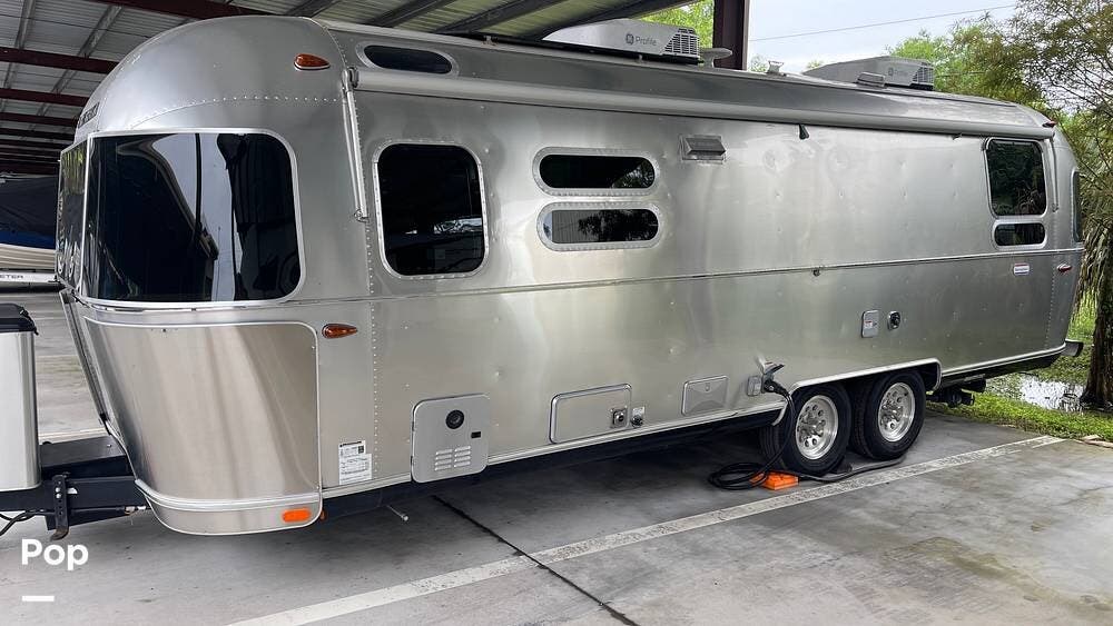 2024 Airstream International 28rb - Used Travel Trailer For Sale by Pop RVs in Fort Myers, Florida