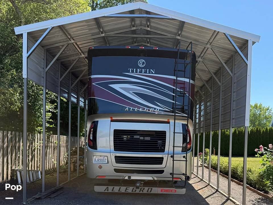 2018 Tiffin Allegro Red 33aa - Used Diesel Pusher For Sale by Pop RVs in Woodland, Washington features Slideout