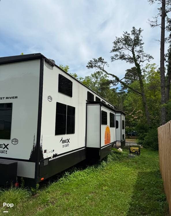 2025 Forest River IBEX RV Suite RVS3 - Used Travel Trailer For Sale by Pop RVs in Murrayville, Georgia features Awning, Slideout, Air Conditioning
