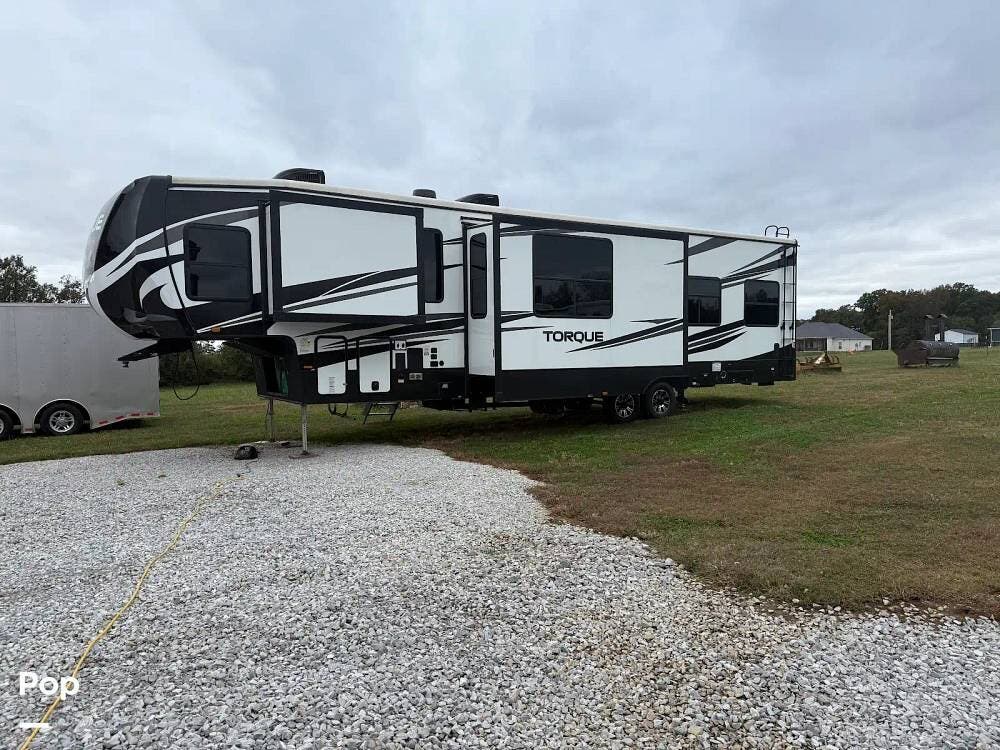 2022 Heartland Torque 371 - Used Toy Hauler For Sale by Pop RVs in Winchester, Tennessee features Leveling Jacks, Air Conditioning, Awning, Slideout, Generator