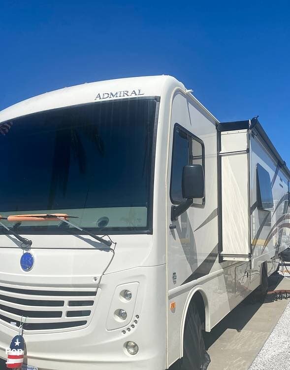 2020 Holiday Rambler Admiral 29M - Used Class A For Sale by Pop RVs in Plymouth, Massachusetts features Slideout, Leveling Jacks, Awning, Air Conditioning, Generator