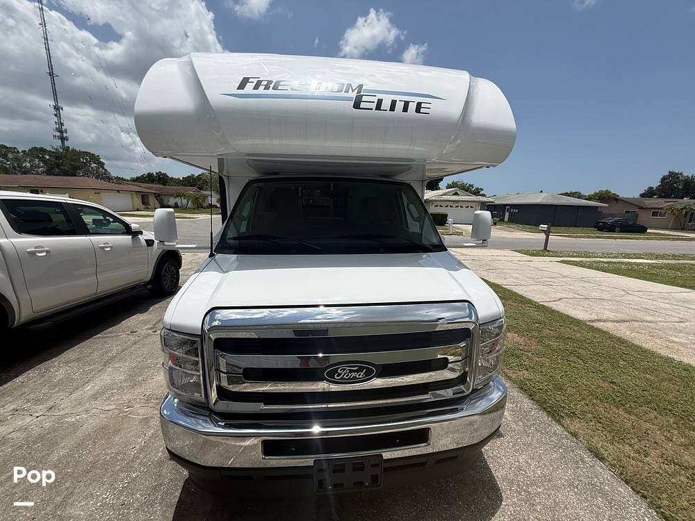 2026 Freedom Elite 19HE by Thor Motor Coach from Pop RVs in Seminole, Florida