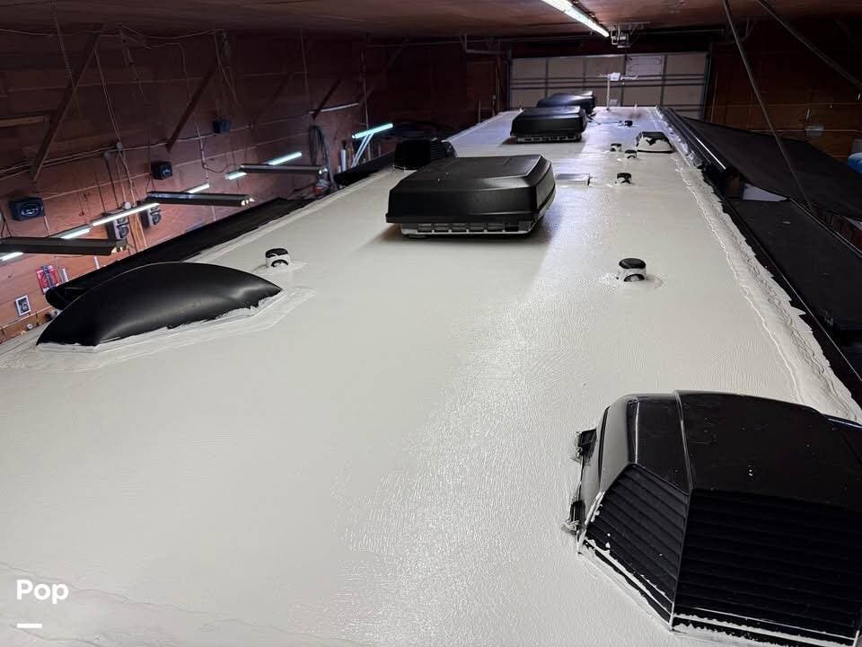 2011 Entegra Coach Aspire 42RBQ - Used Diesel Pusher For Sale by Pop RVs in Olympia, Washington features Slideout