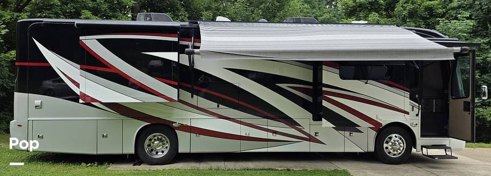 2019 Entegra Coach Reatta 37MB - Used Diesel Pusher For Sale by Pop RVs in Broadview Heights, Ohio features Air Conditioning, Awning, Slideout, Generator, Leveling Jacks