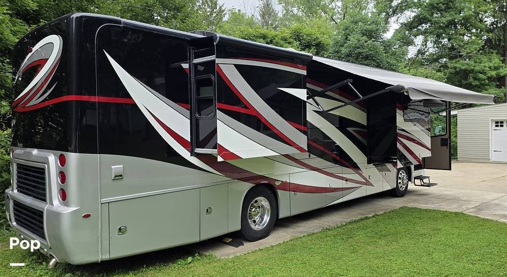 2019 Reatta 37MB by Entegra Coach from Pop RVs in Broadview Heights, Ohio