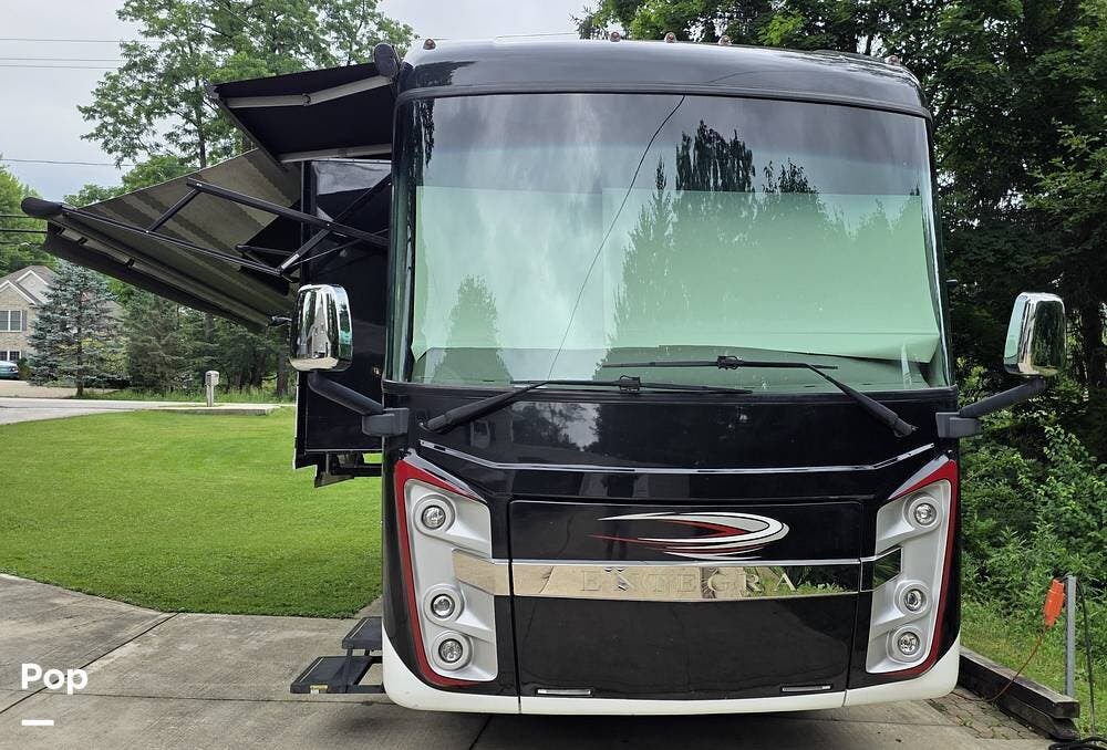 Used 2019 Entegra Coach Reatta 37MB available in Broadview Heights, Ohio