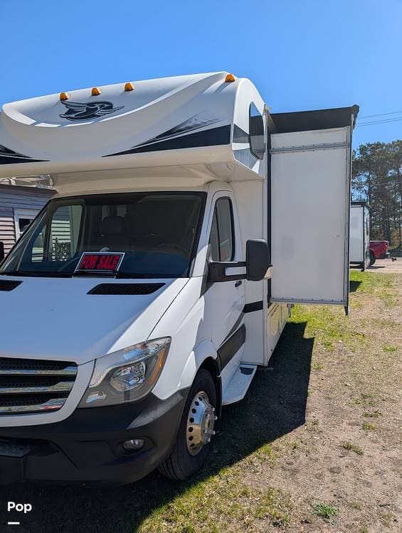 2019 Jayco Melbourne 24L - Used Class C For Sale by Pop RVs in Escanaba, Michigan features Air Conditioning, Generator, Awning, Slideout