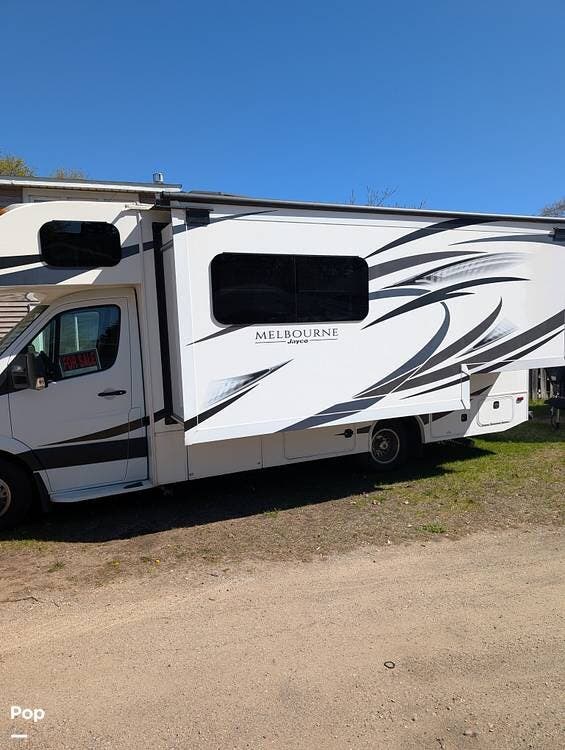 2019 Jayco Melbourne 24L - Used Class C For Sale by Pop RVs in Escanaba, Michigan features Slideout, Leveling Jacks, Awning, Generator, Air Conditioning