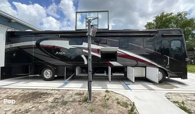 2019 Thor Motor Coach Aria 4000 - Used Diesel Pusher For Sale by Pop RVs in Sarasota, Florida features Slideout