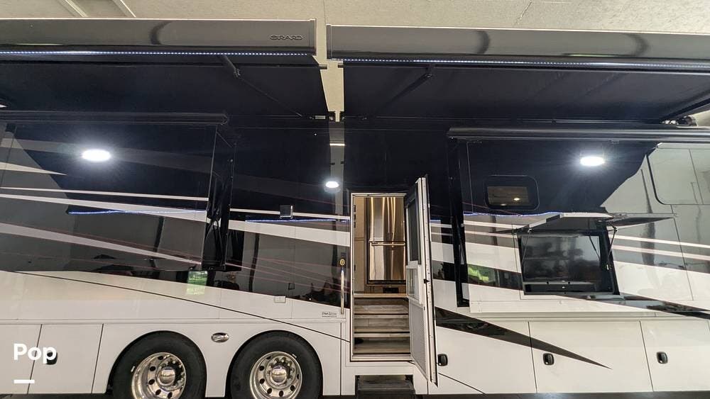 Used 2022 Show Hauler 35KQSSL available in College Station, Texas