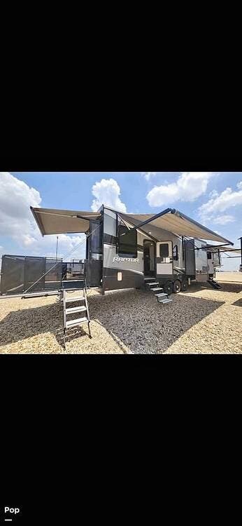 2019 Keystone Raptor 421 - Used Fifth Wheel For Sale by Pop RVs in Gunter, Texas features Slideout