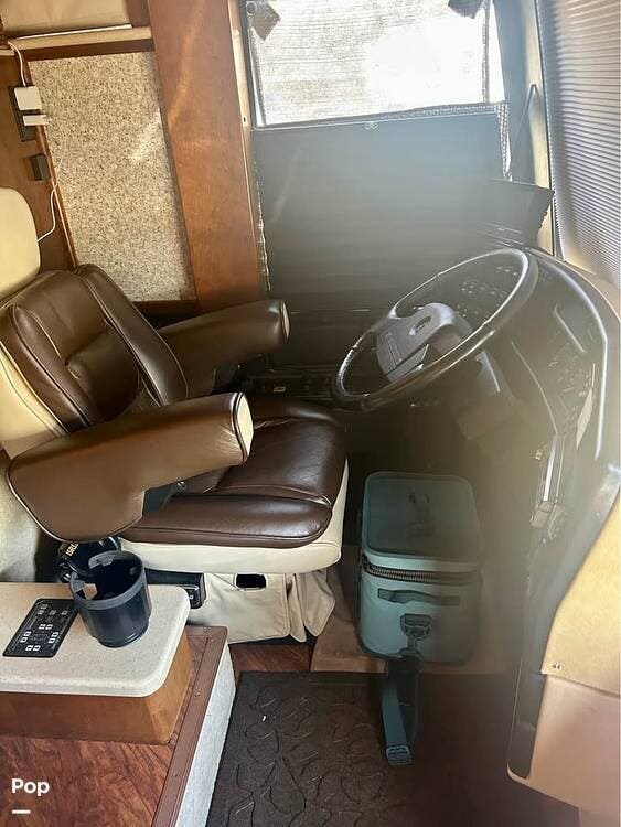 Used 2000 Prevost Prevost h3-45 available in Bridgeport, West Virginia