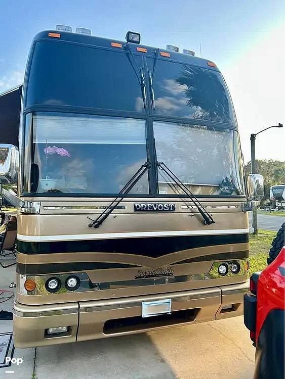 2000 Royale Prevost H3-45 by Prevost from Pop RVs in Bridgeport, West Virginia