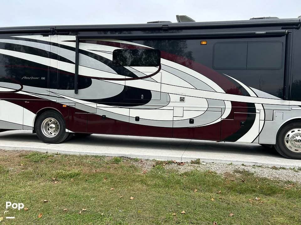2018 Fleetwood Pace Arrow LXE 38F - Used Diesel Pusher For Sale by Pop RVs in Wheatley, Ontario features Slideout
