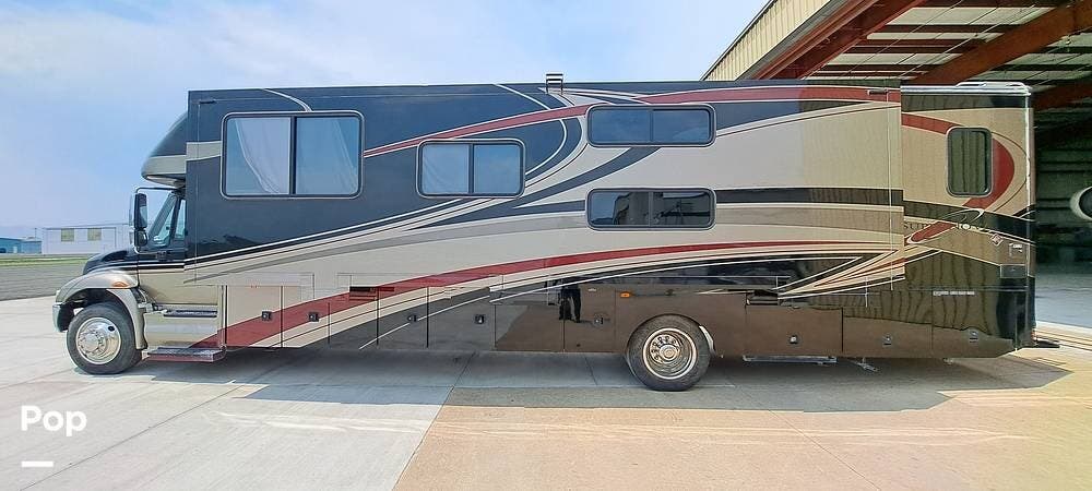 2008 Gulf Stream SuperNova 6400- Grand Hotel - Used Super C For Sale by Pop RVs in Broomfield, Colorado features Slideout, Generator, Air Conditioning, Awning