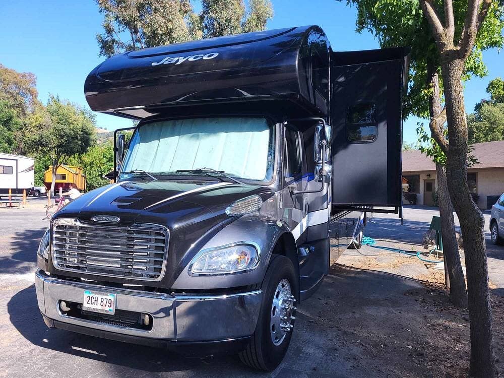 2018 Jayco Seneca 37TS - Used Class C For Sale by Pop RVs in Felton, California features Slideout