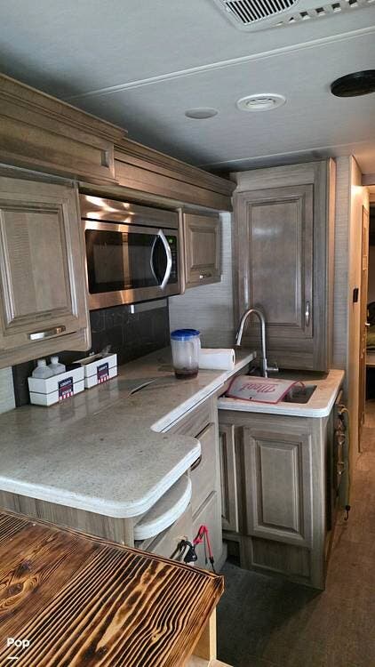 2018 Jayco Seneca 37TS - Used Super C For Sale by Pop RVs in Felton, California features Air Conditioning, Slideout, Generator, Leveling Jacks