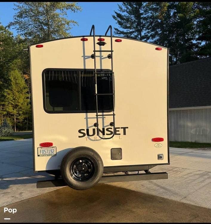 2024 Sunset Trail 285CK by CrossRoads from Pop RVs in Clio, Michigan